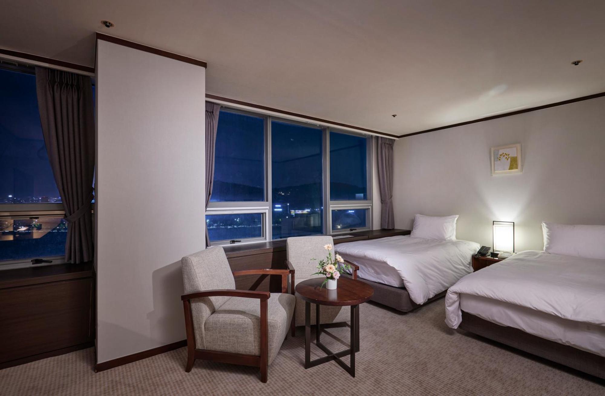 Hotel Interciti Daejeon Esterno foto